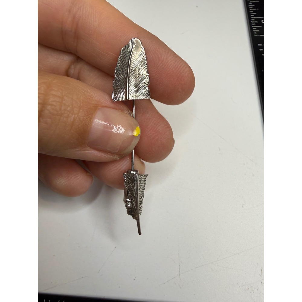 Silver Tone Feather Arrow Stick Pin Lapel Hat Accessory Southwestern Boho